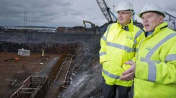 r_1161-minister-visits-ni-water-s-bangor-sewerage-improvement-scheme